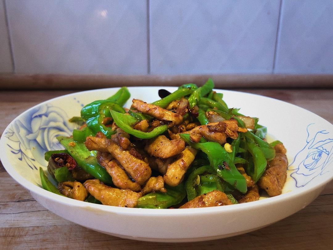 【小高姐】青椒牛肉 如何炒出嫩滑的牛肉