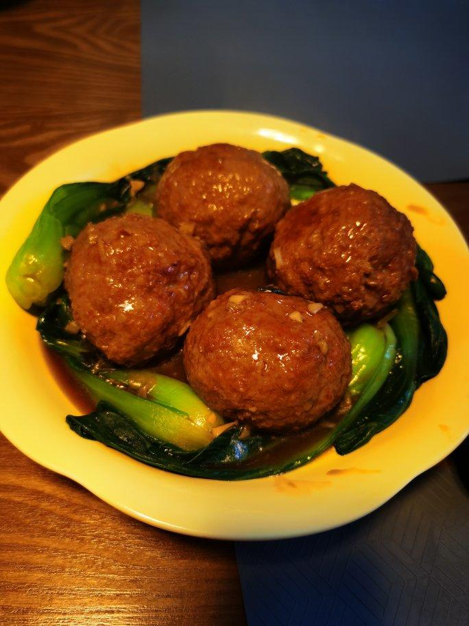 四喜丸子/红烧狮子头 Chinese Meatballs