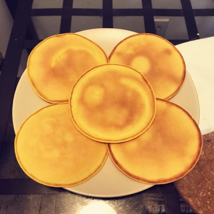鸡蛋玉米饼（附松饼煎圆的方法）