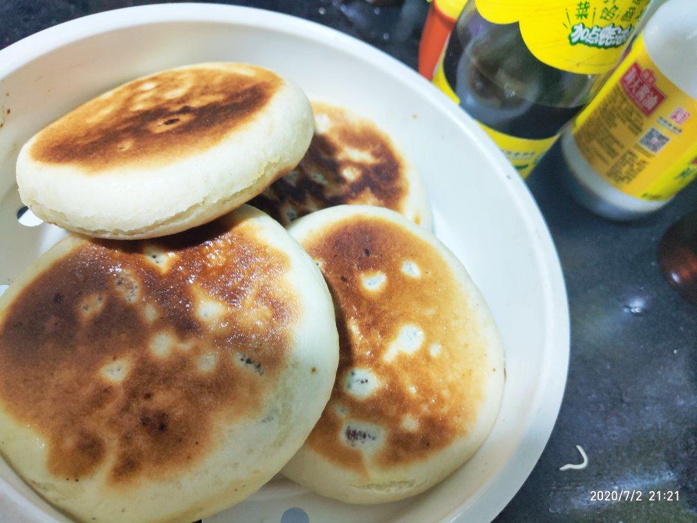 家常奶香发面饼 万能饼 夹肉夹菜均可 附细节视频详解