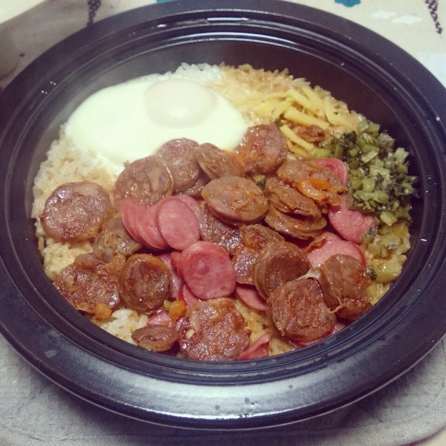 香肠煲仔饭