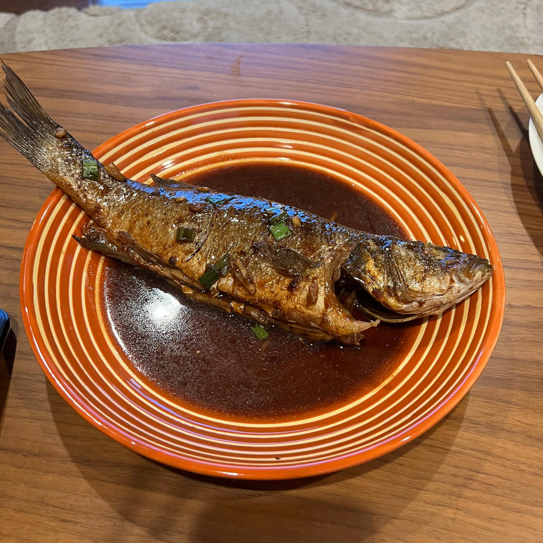 红烧鲈鱼