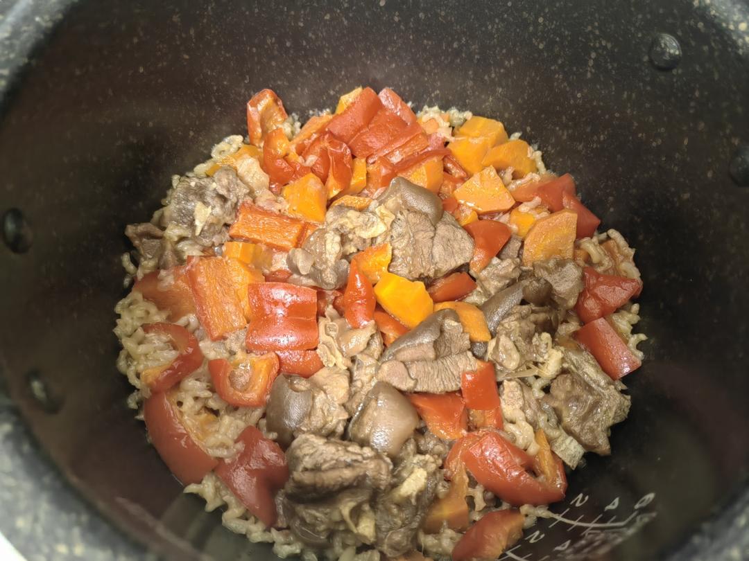 新疆抓饭（简单又好吃的电饭锅版）