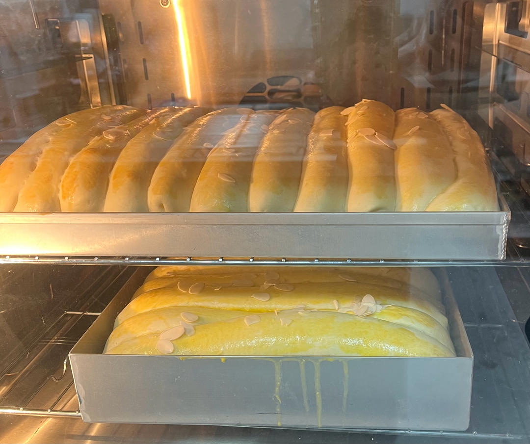 一次发酵-松软拉丝椰蓉排包-椰蓉金砖-椰蓉面包