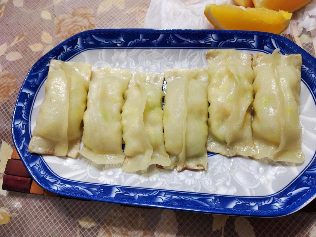 超级好吃的西葫芦鸡蛋素锅贴（馄饨皮版）