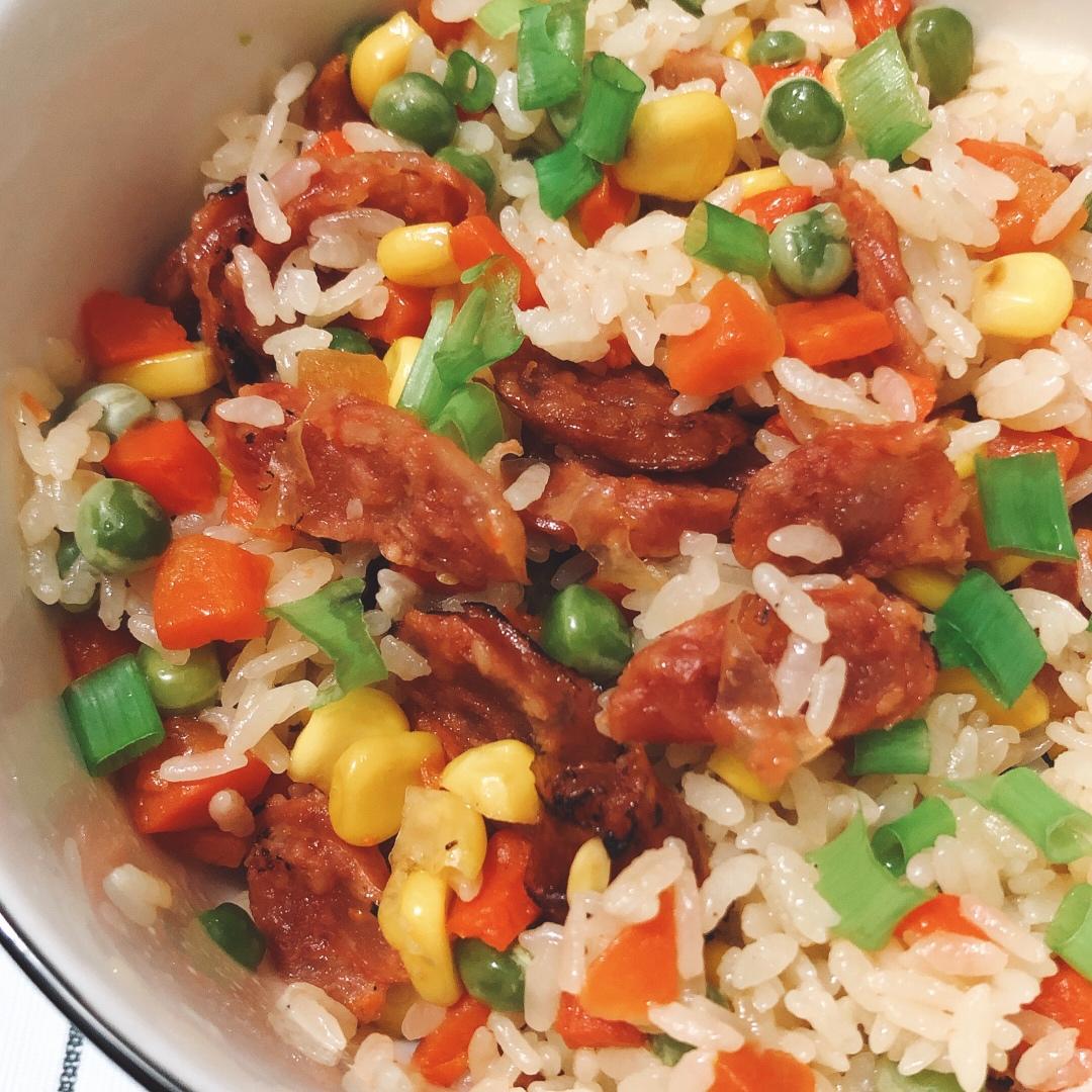 懒人必备～电饭煲腊肠焖饭