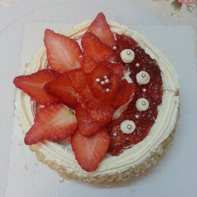 鲜奶油草莓蛋糕