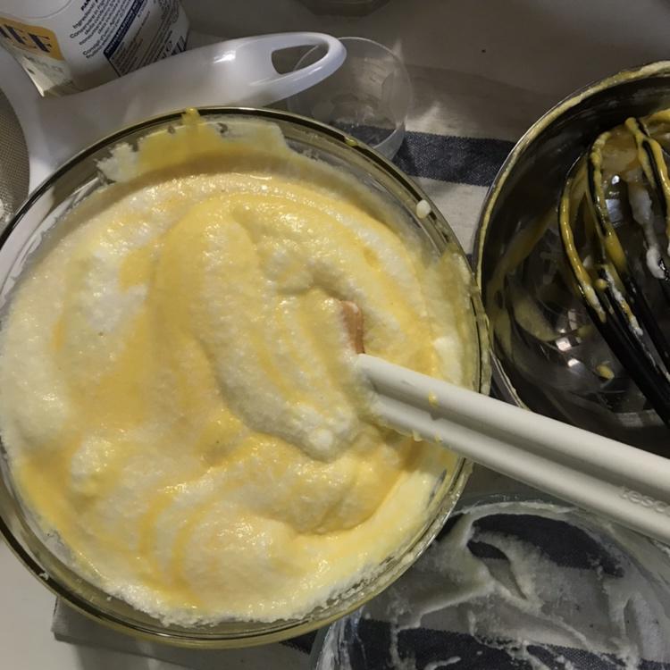 烤箱做蛋糕（戚风蛋糕的做法）