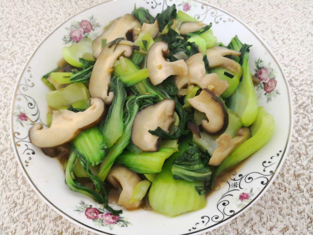 难度★ 耗油香菇青菜（附香菇挑选清洗技巧和绿叶菜焯水技巧）