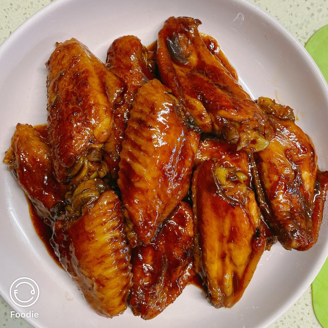 小熊天生怕麻烦做的厨师长教你:"可乐鸡翅"的家常做法,味道鲜嫩可口