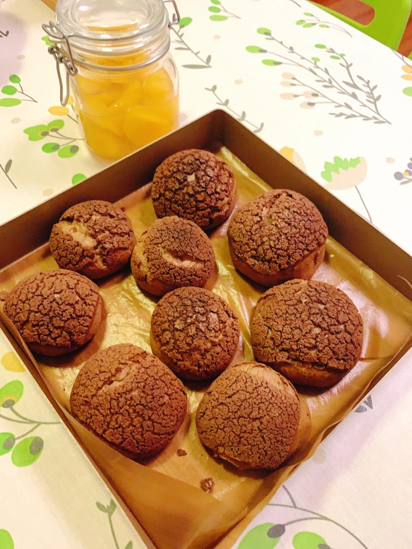 巧克力酥皮泡芙