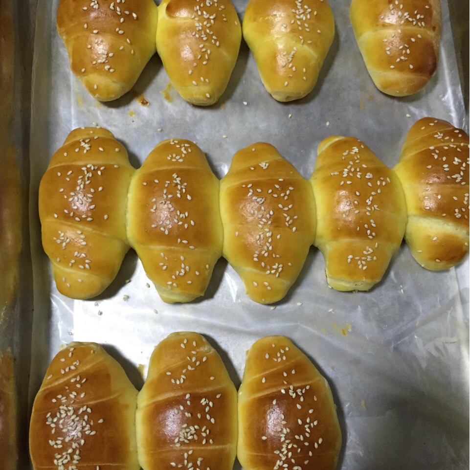 肉松肠仔包