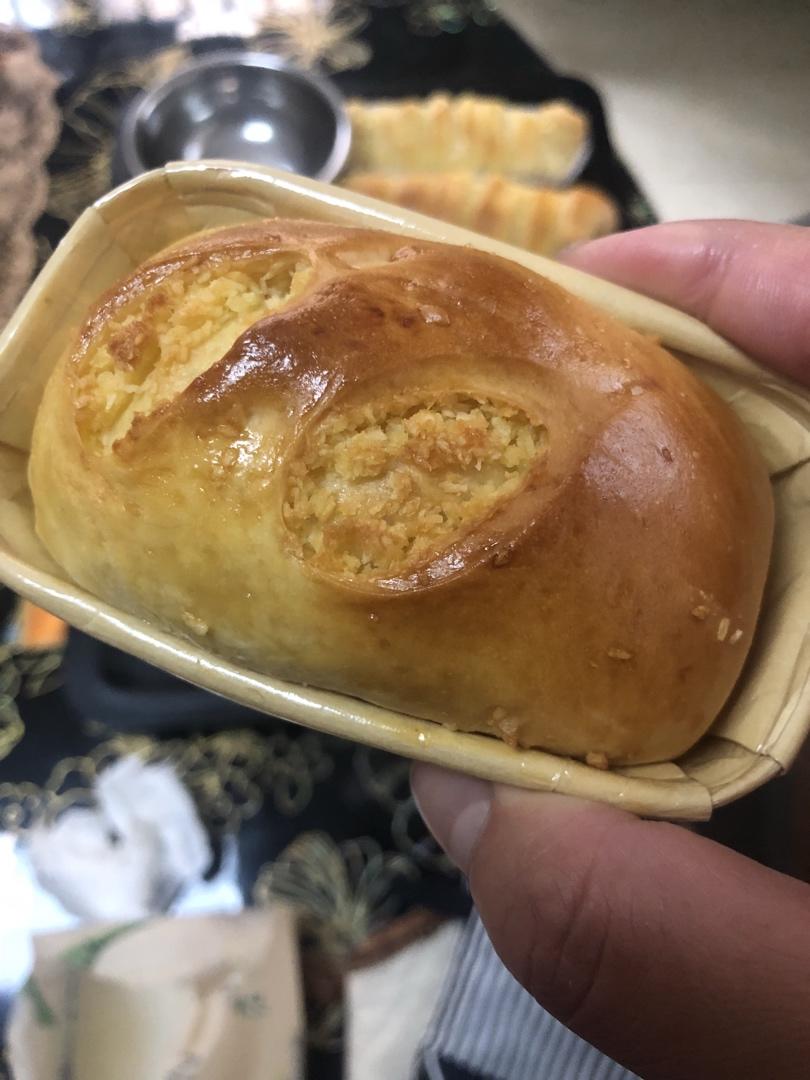 椰蓉小面包