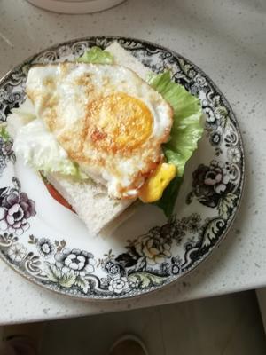 火腿鸡蛋三明治的做法 步骤7