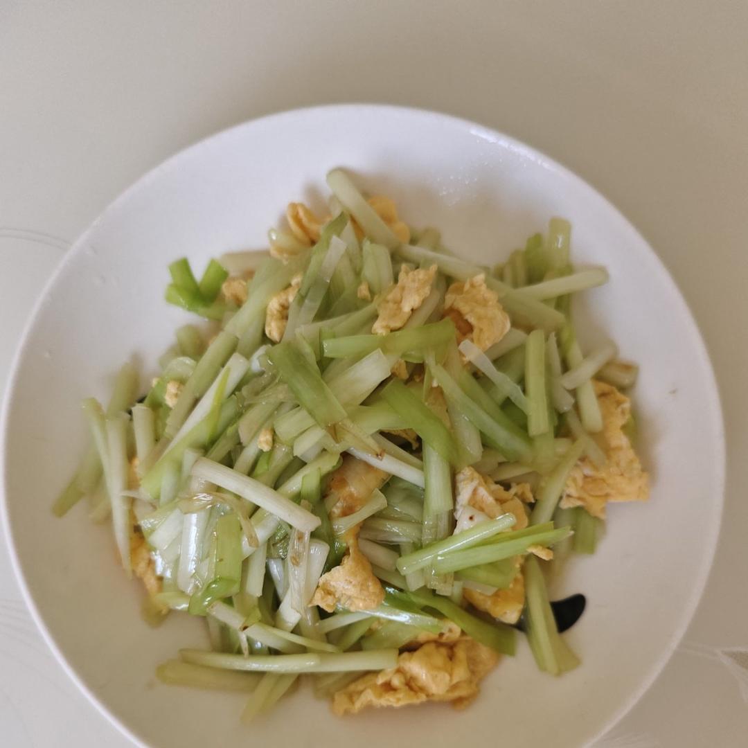 整个简单的韭黄炒蛋（手把手教学）