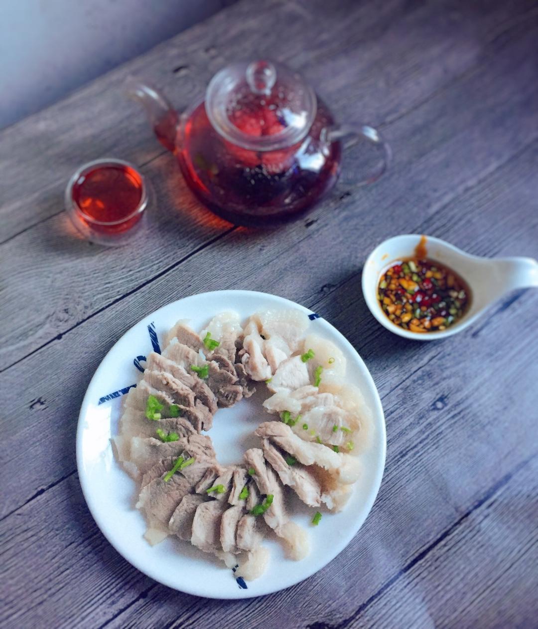 简单美味的白切肉----电压力锅快捷版（附蘸酱和切片秘诀）