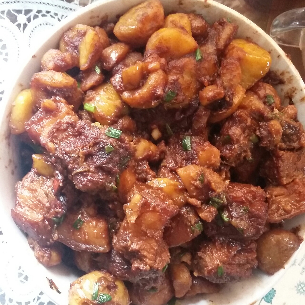 板栗红烧肉