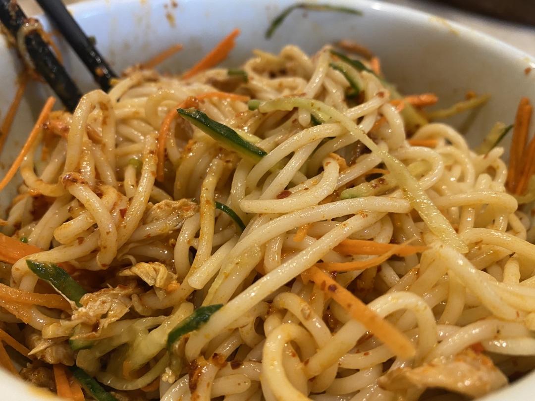 麻酱鸡丝凉面