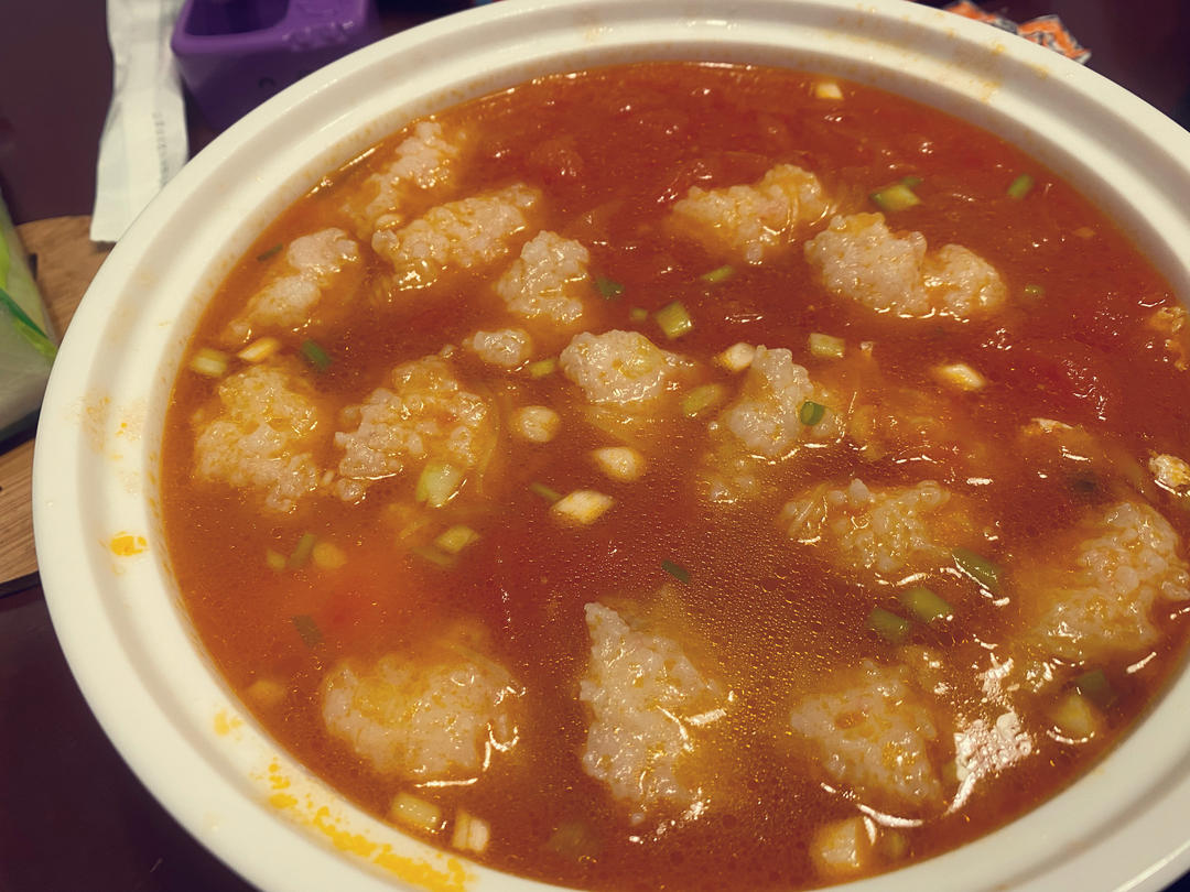 减脂餐｜番茄虾滑粉丝汤，汤鲜味美～