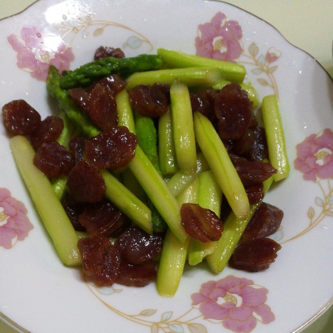芦笋炒腊肉