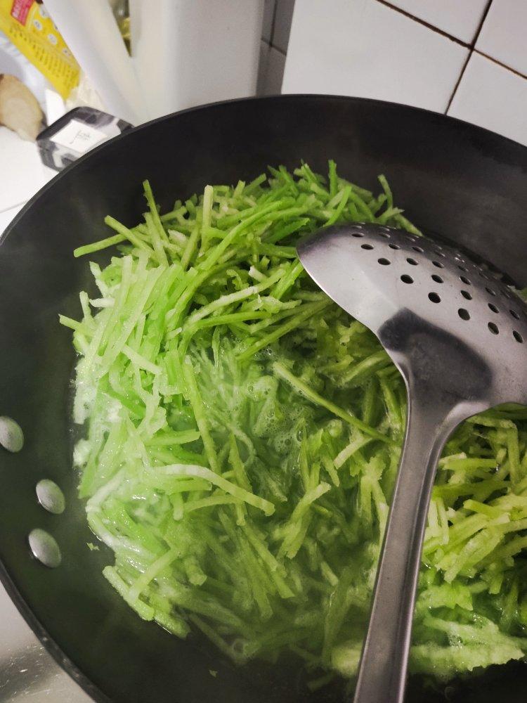 炸萝卜丝丸子