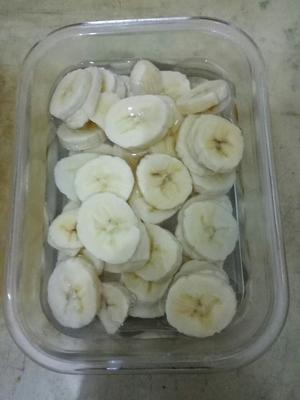 止咳食疗香蕉炖冰糖的做法 步骤6