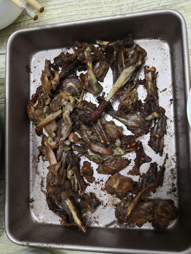 烤鸭的鸭架烤箱烤起来