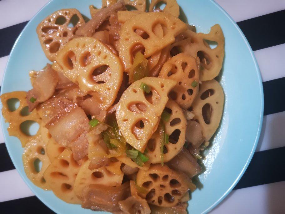 莲藕炒五花肉