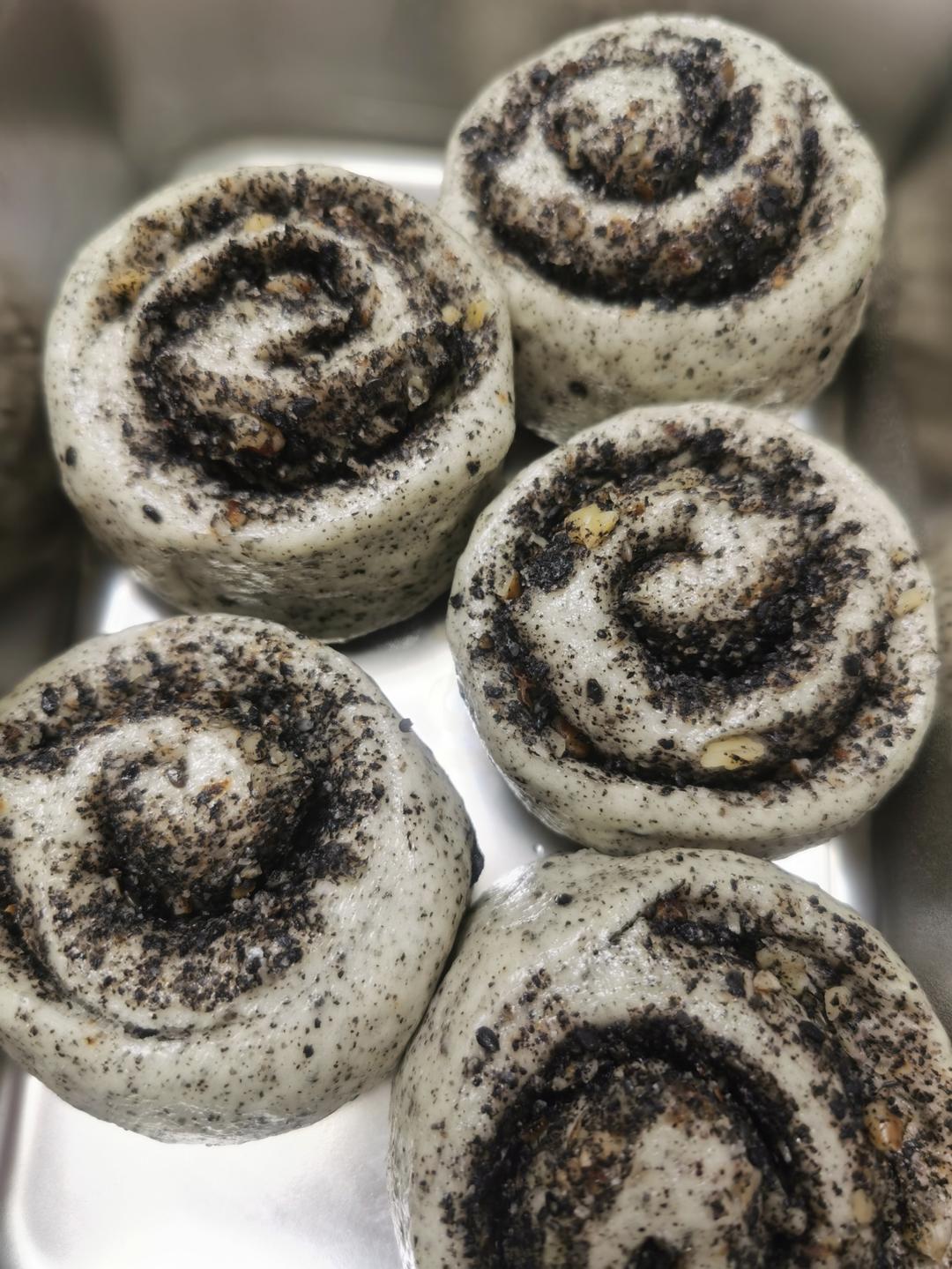 黑芝麻花生卷馒头