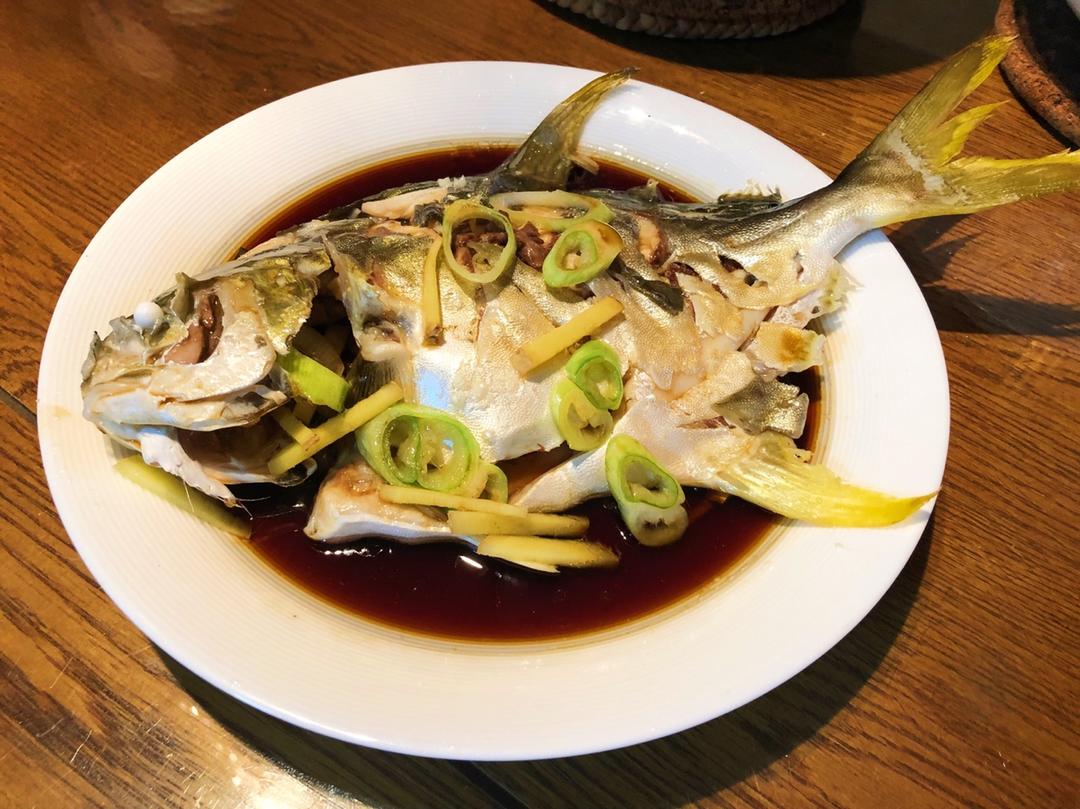 清蒸鲳鱼