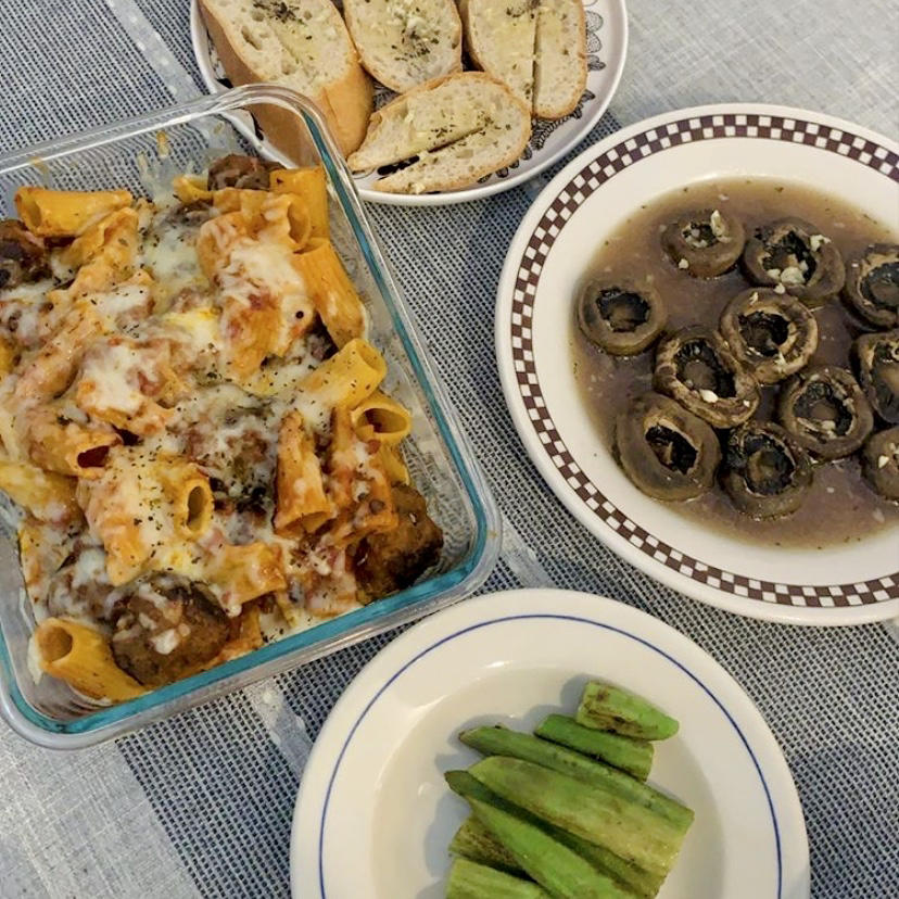 《孤独的美食家》之蒜香鸡汁焗蘑菇