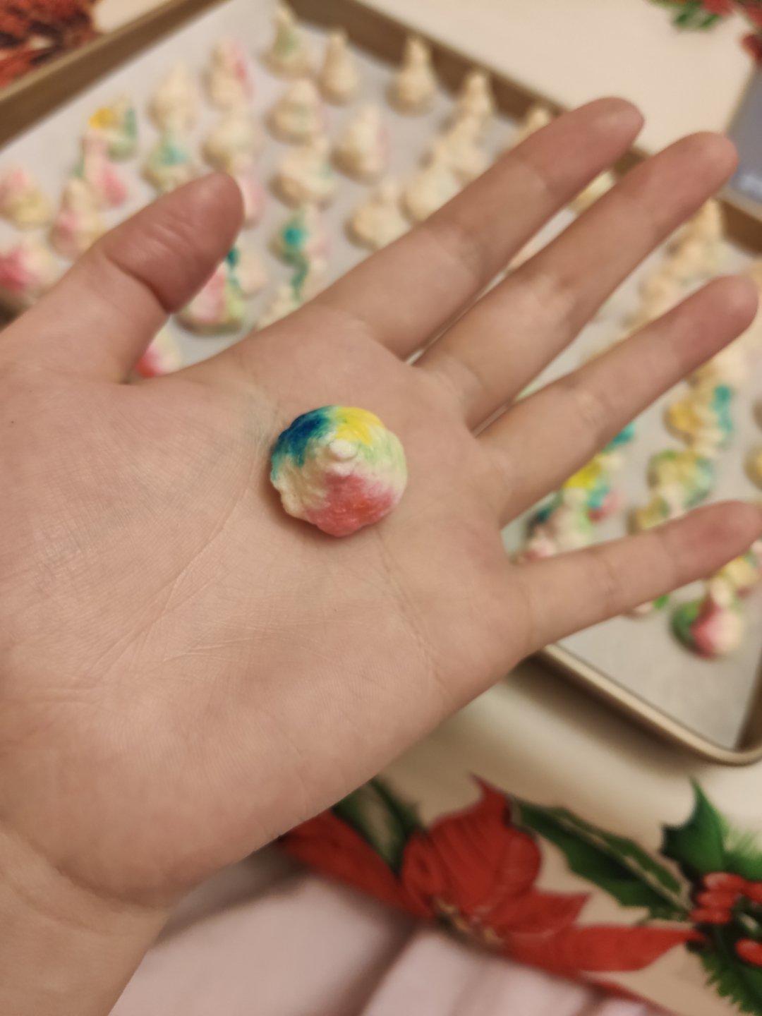 入口即化的彩色蛋白糖