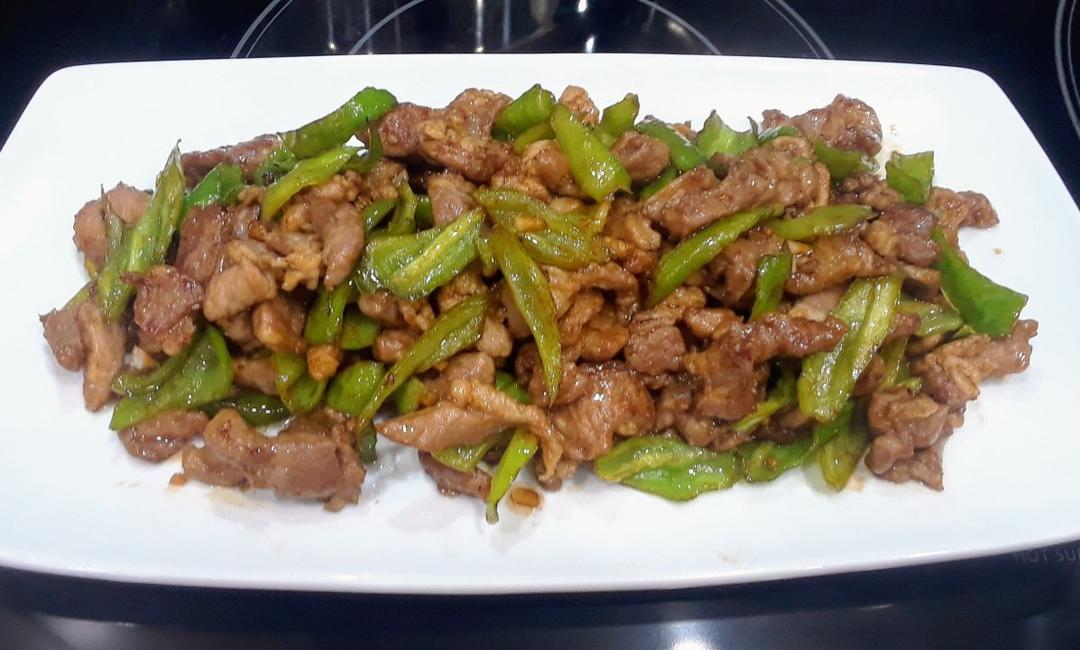 厨师长教你：“小炒肉”的家常做法，家常味很浓郁，先收藏起来