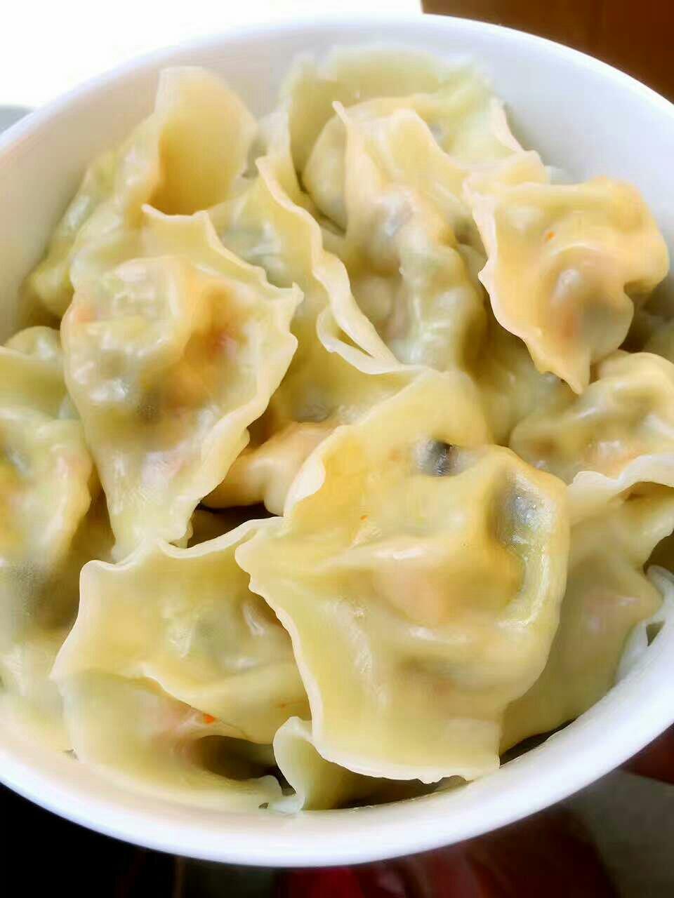 自然呆星做的胡萝卜鸡蛋香菇木耳素馅饺子