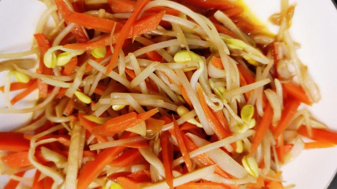 素炒黄豆芽和胡萝卜