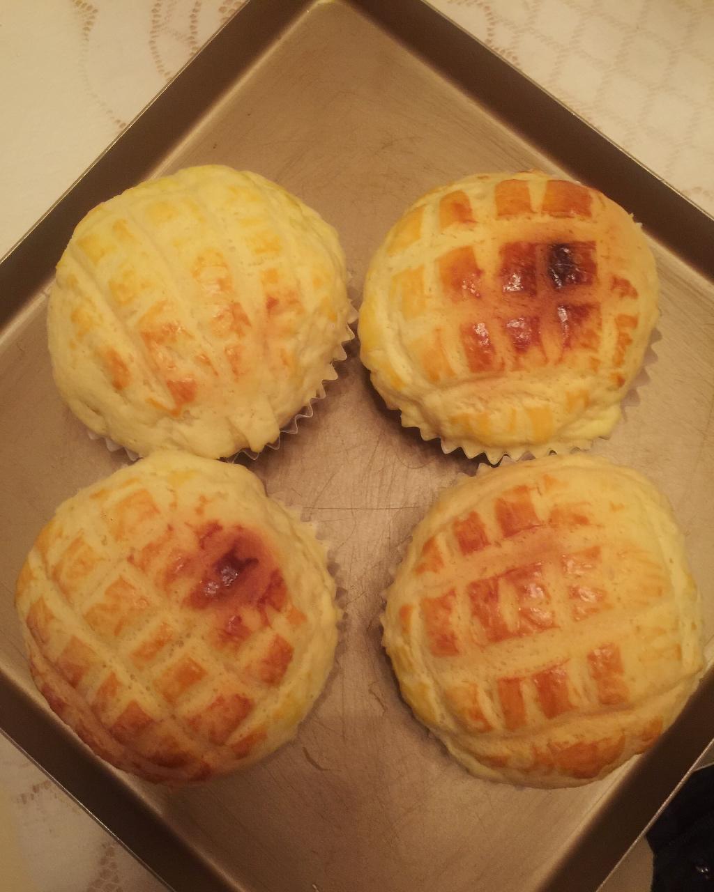 好吃到炸裂的港式菠萝包（附带制作酥皮的小视频）