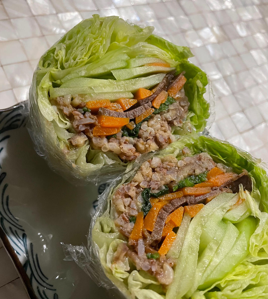 生菜糙米饭包