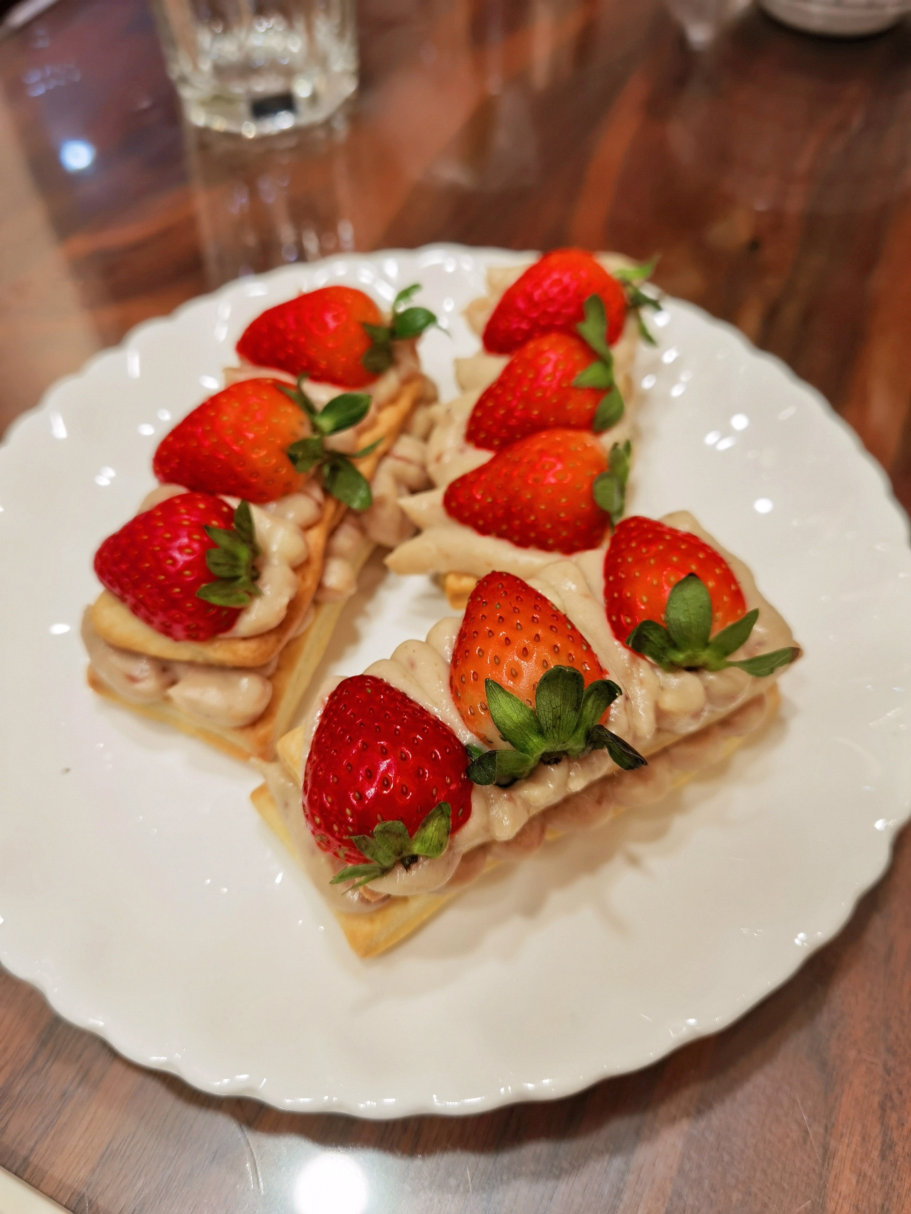 浪漫法式甜品|草莓🍓拿破仑千层酥(手抓饼版)