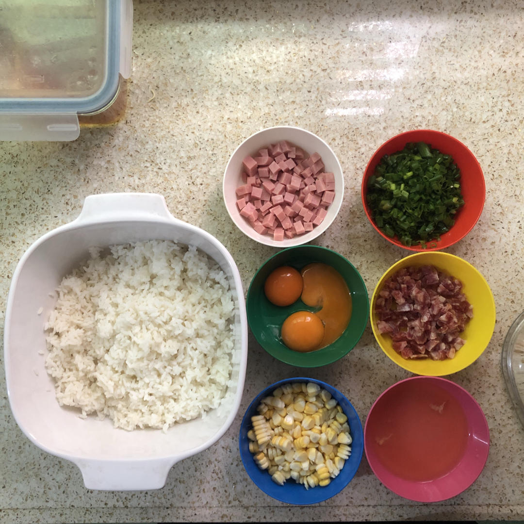 厨师长教你“蛋炒饭”如何做才好吃，答案都在这里面！