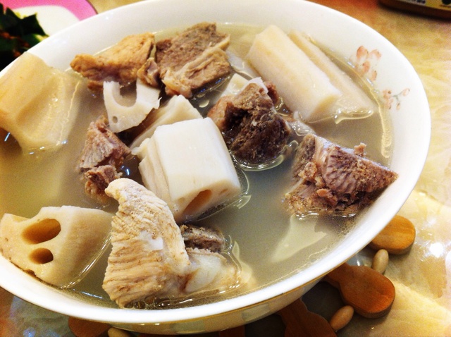 莲藕排骨汤