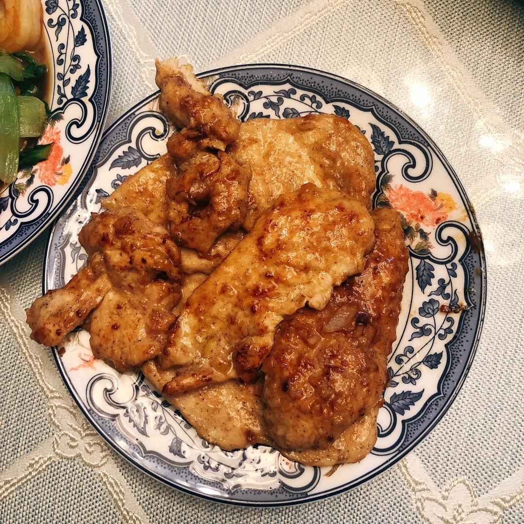 【嫩煎鸡胸肉】