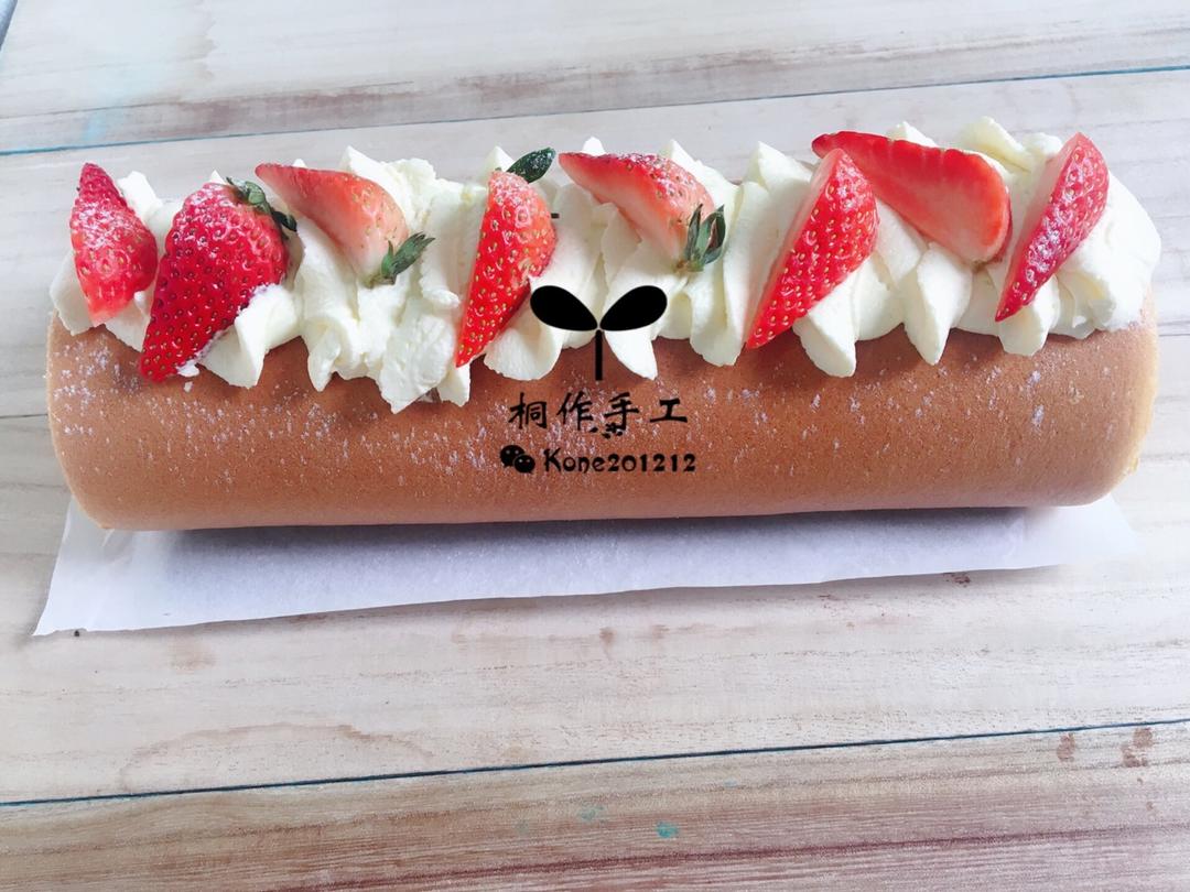 《Tinrry下午茶》教你做基础原味蛋糕卷