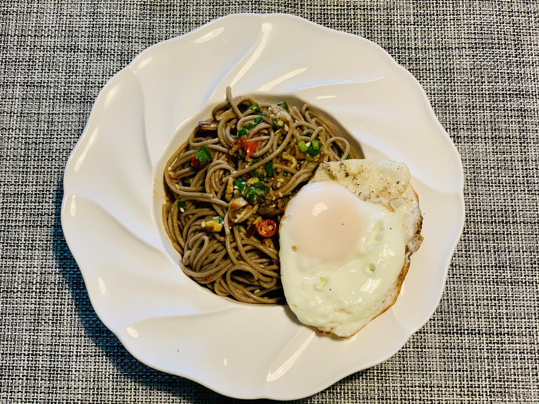 低脂冬季不长肉🔆解馋又开胃的酸辣拌荞麦面
