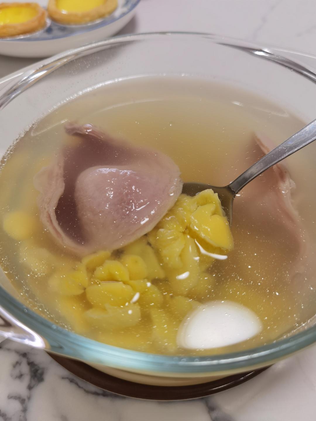 白果猪小肚鸡汤