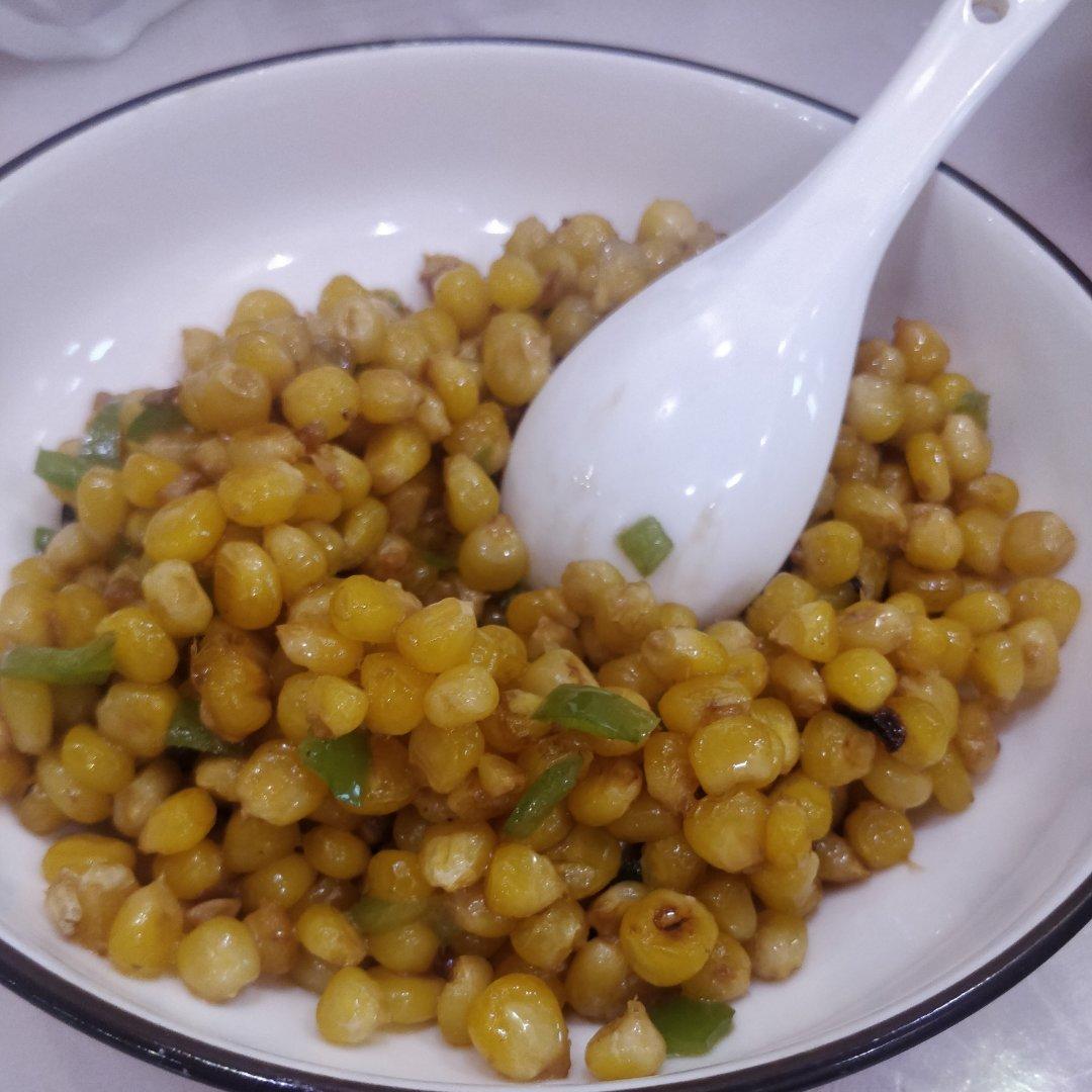 绝对经典好吃的青椒炒玉米粒