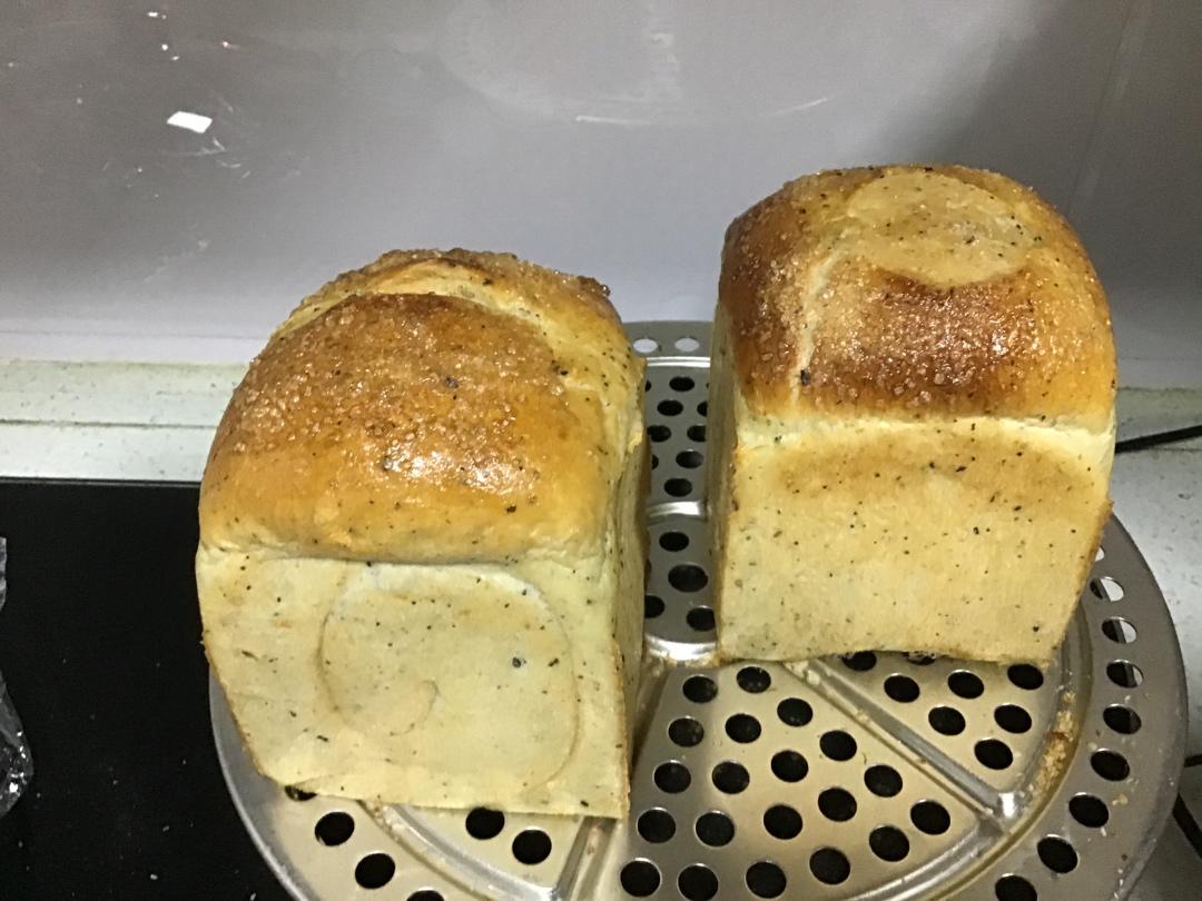 红茶奶酥面包