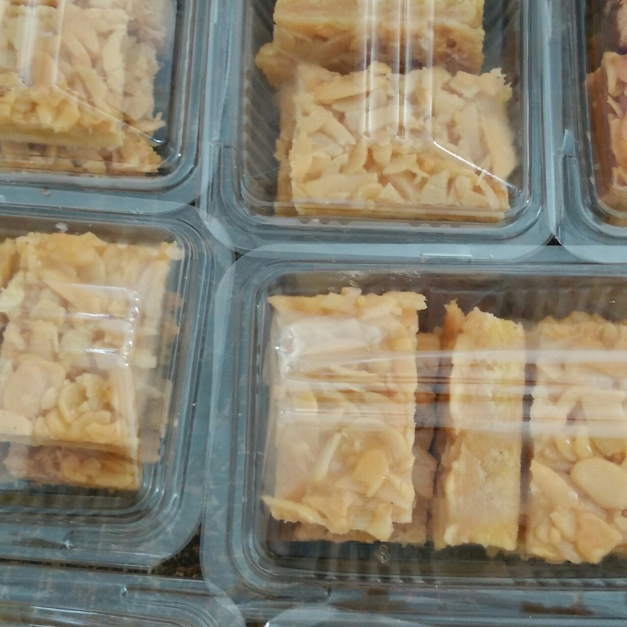 广式月饼—蛋黄莲蓉月饼