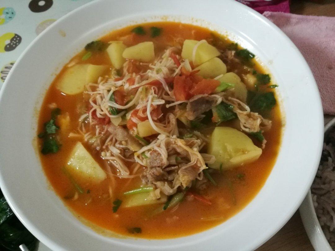 番茄土豆肥牛锅