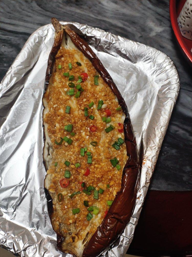 《Tinrry+》烤箱菜：蒜香烤茄子