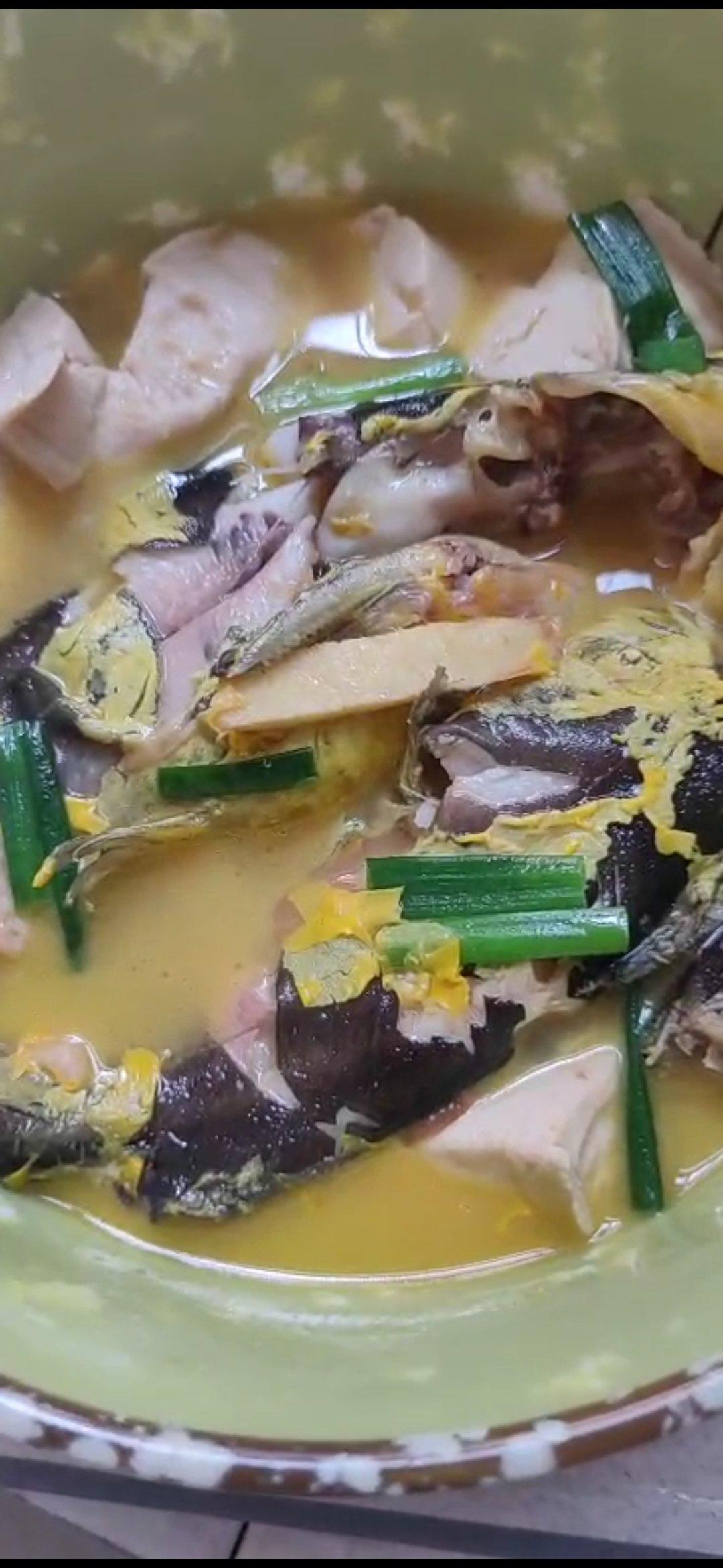 黄骨鱼炖豆腐